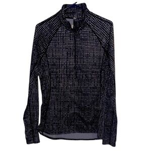 🌹Under Armour Black and White Patterned Pullover